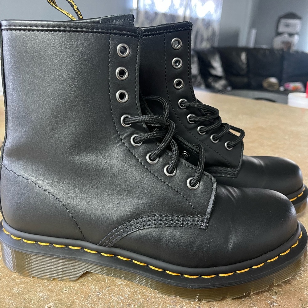Dr. Martens Women’s Boots - Picture 7 of 8